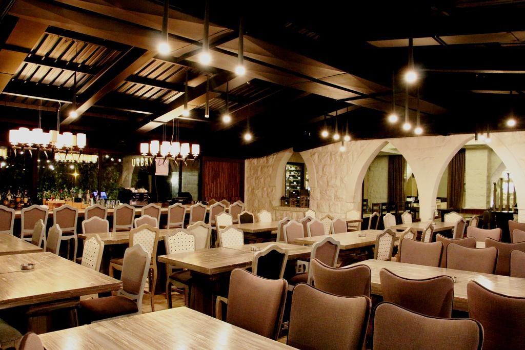 发吉拉城市酒店 Mzaar Kfardebian 外观 照片